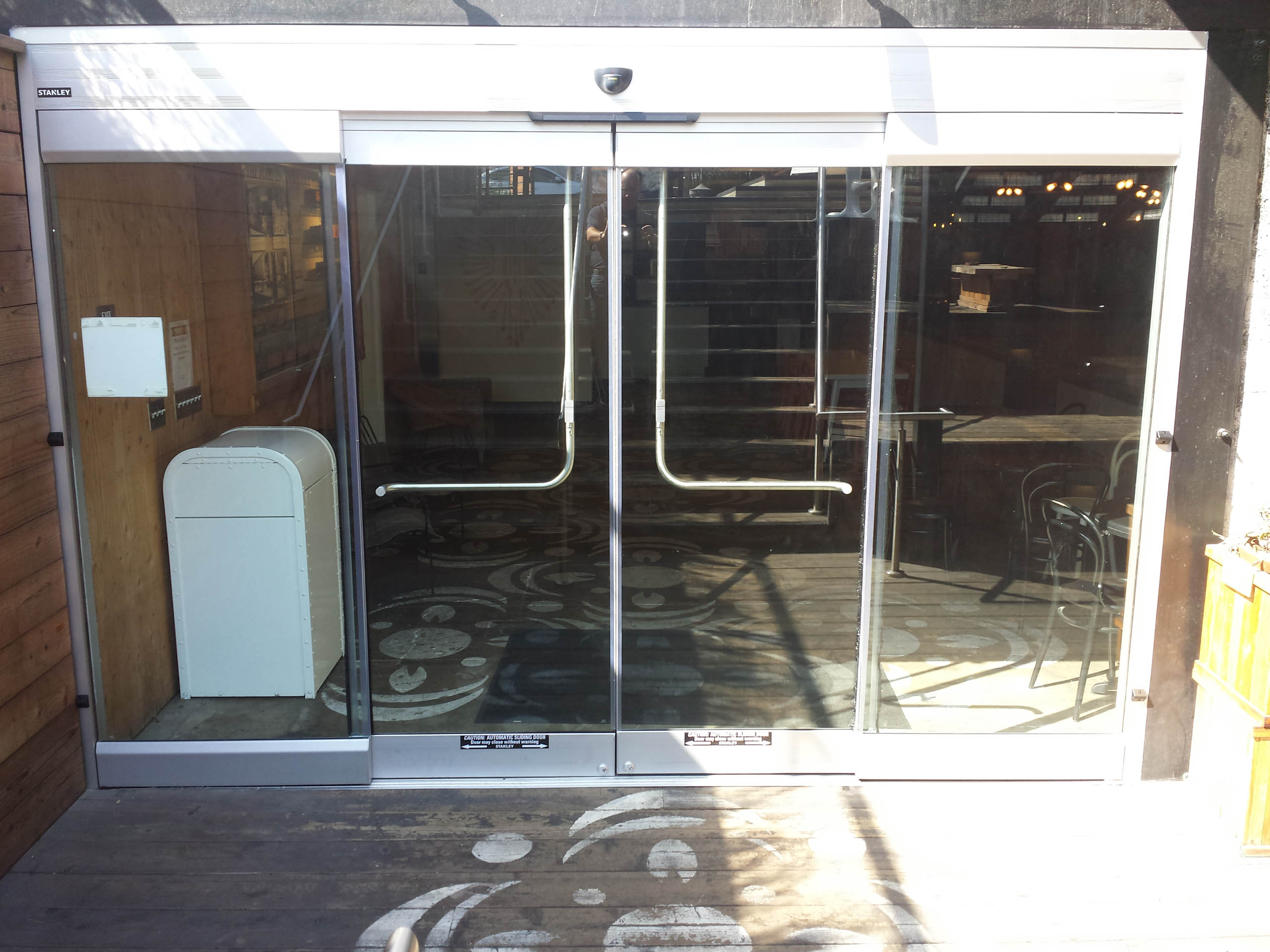DuraGlide® All Glass 2000/3000 AllGlass Automatic Sliding Door